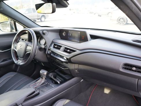 Used 2020 Lexus UX 200 F Sport image 21