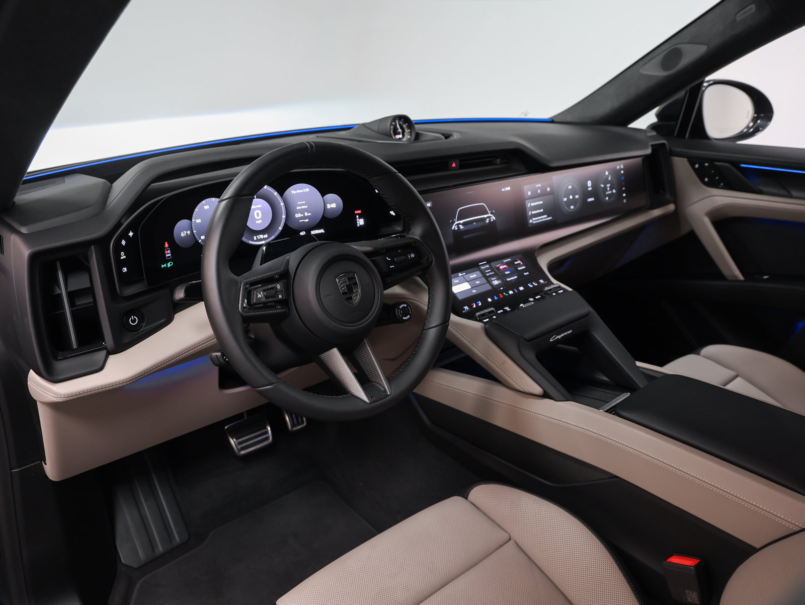 Certified 2026 Porsche Cayenne Turbo AWD/4WD image 4