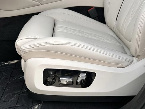 New 2026 BMW X6 xDrive40i w/ Executive Package image 20