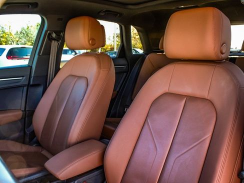 Used 2021 Audi Q3 2.0T Premium w/ Convenience Package image 32