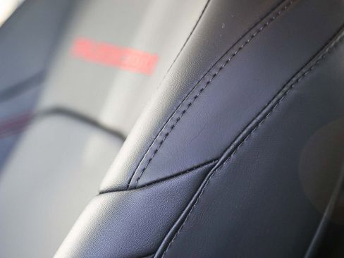 Used 2024 Jeep Wrangler Unlimited Rubicon image 25