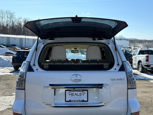 Used 2017 Lexus GX 460 image 12