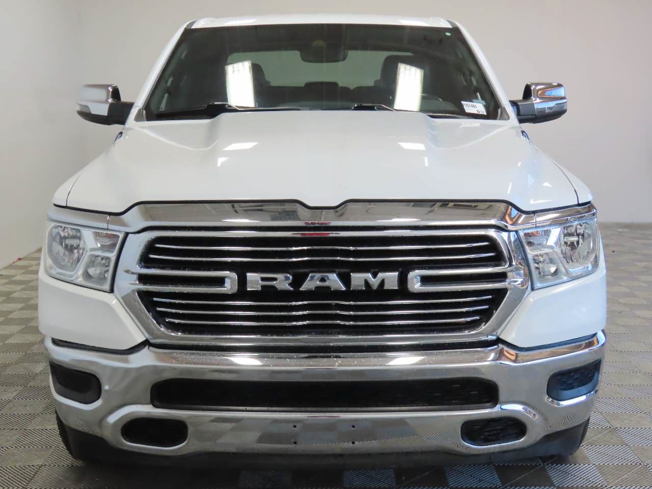 Used 2024 RAM 1500 Laramie RWD image 2