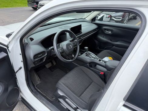 Used 2024 Honda HR-V LX image 7