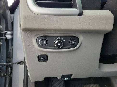 Used 2019 GMC Terrain SLT w/ Preferred Package image 11