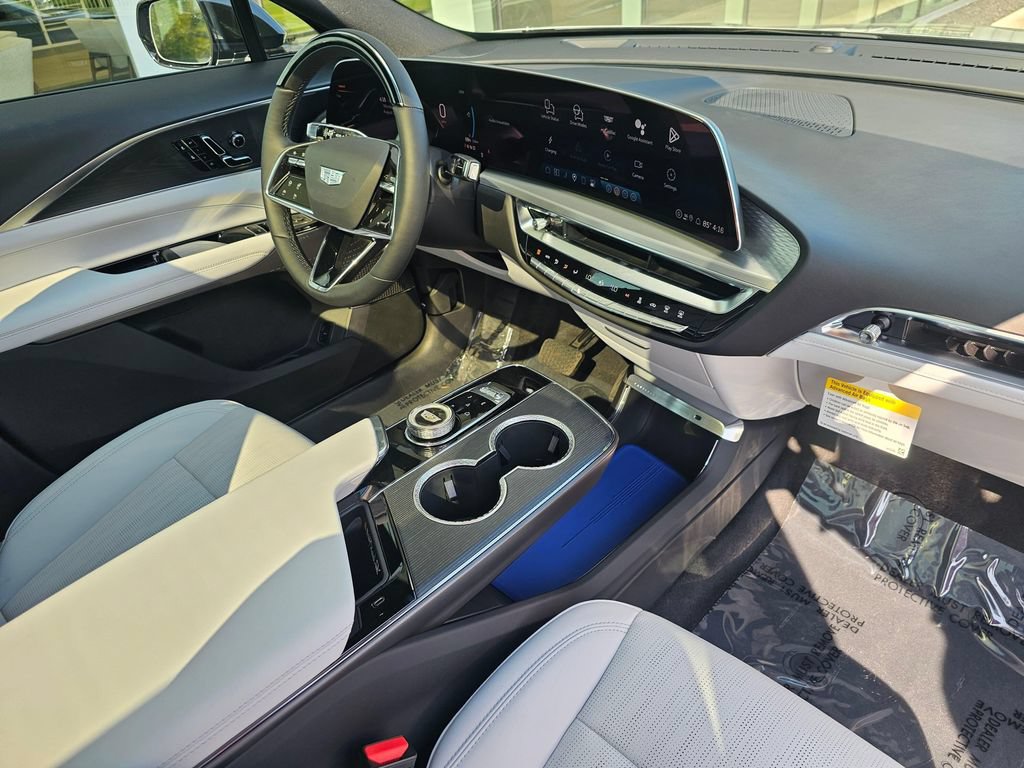 New 2026 Cadillac Lyriq Sport AWD/4WD image 10