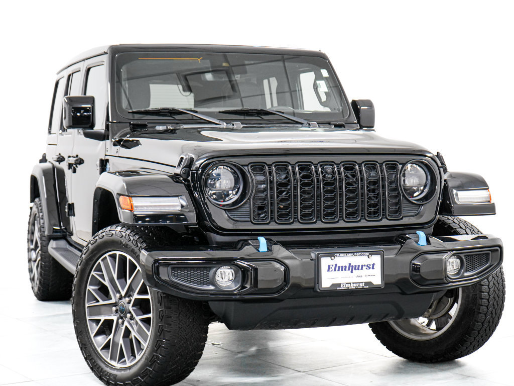 Used 2024 Jeep Wrangler High Altitude AWD/4WD image 3