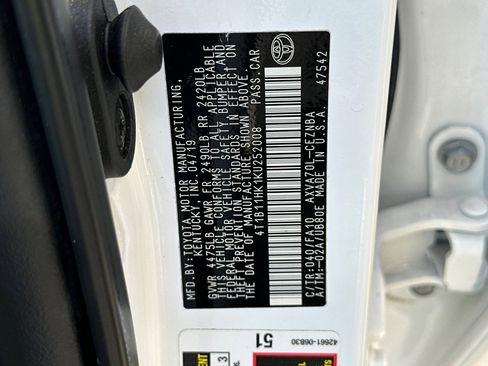 Used 2019 Toyota Camry LE image 27