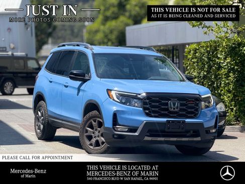 Used 2024 Honda Passport TrailSport image 1