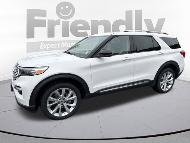 Used 2024 Ford Explorer Platinum w/ Technology Package AWD/4WD image 2