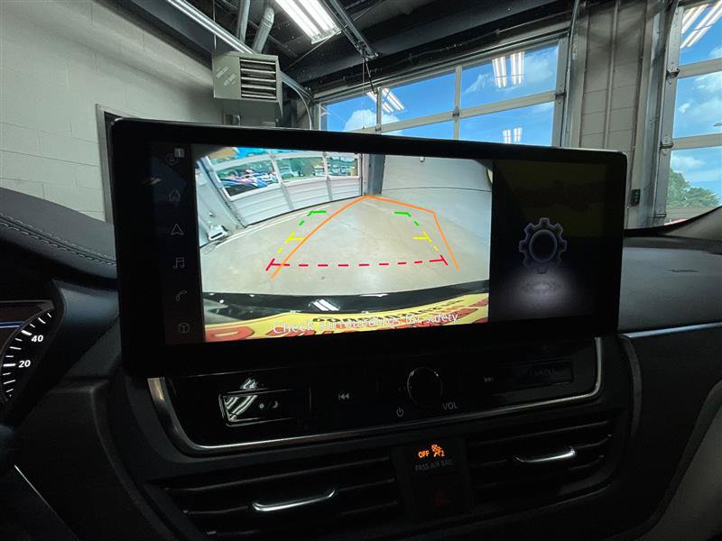 Used 2023 Nissan Altima 2.5 SV w/ SV Premium Package FWD image 19
