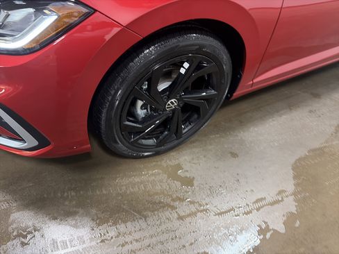 New 2026 Volkswagen Jetta SE image 9