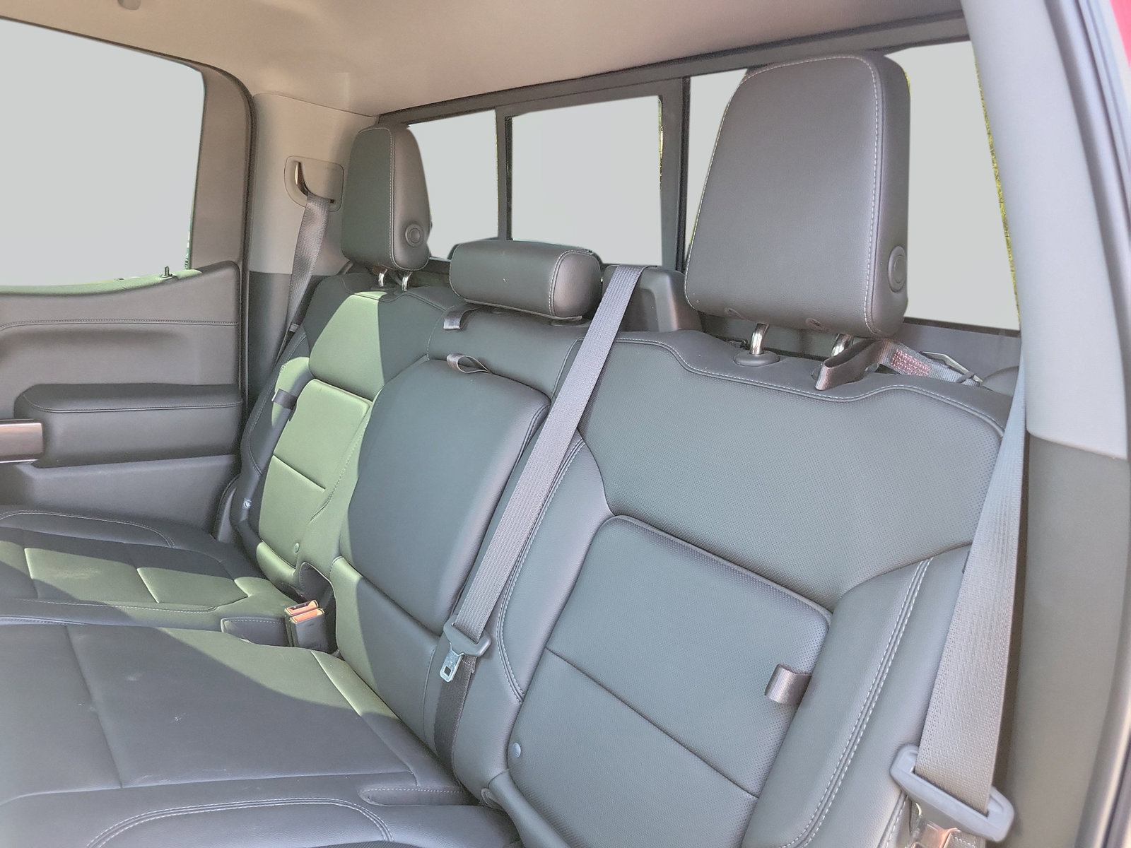 Used 2019 GMC Sierra 1500 SLT w/ SLT Premium Plus Package AWD/4WD image 29