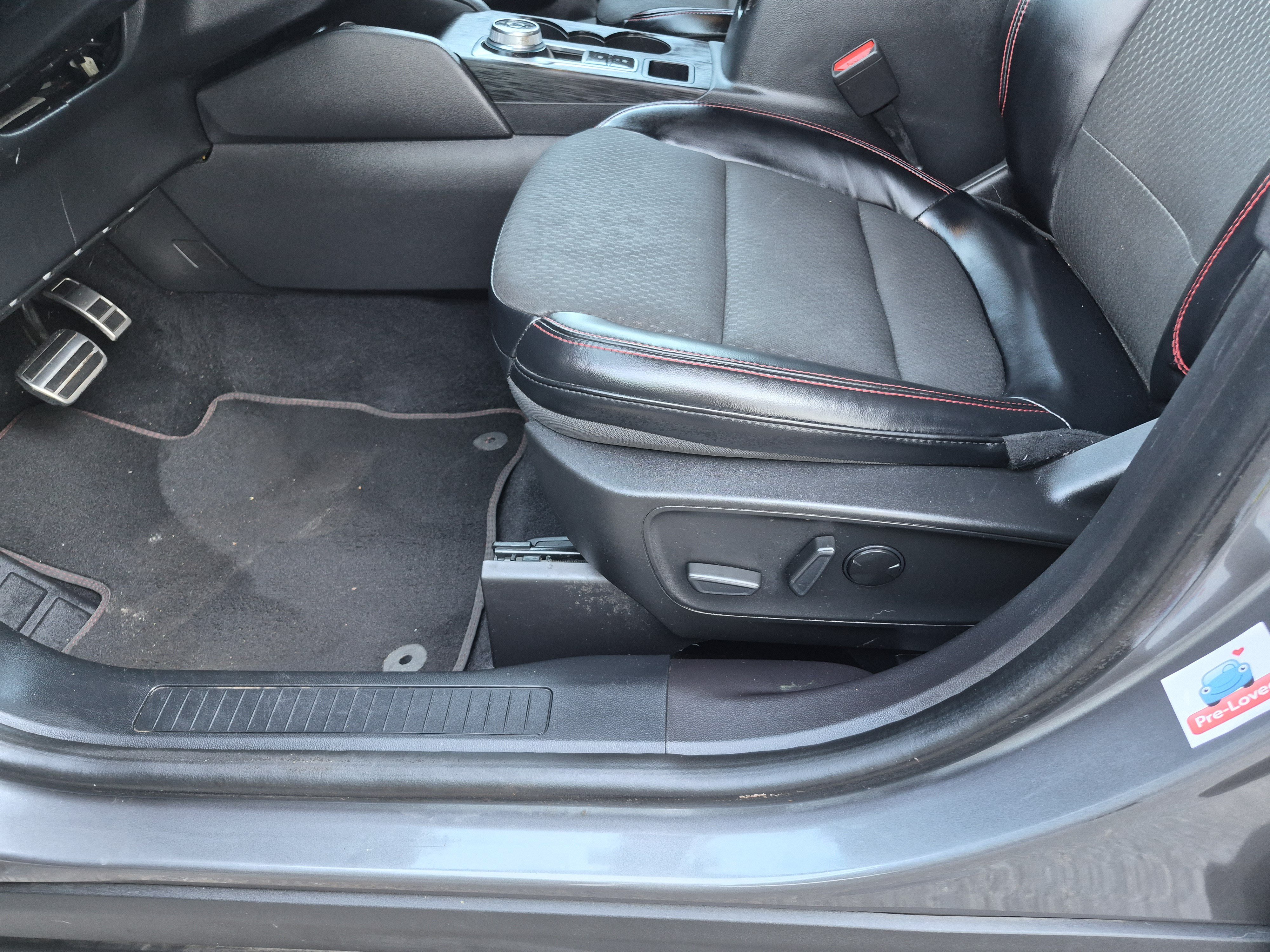 Used 2023 Ford Escape ST-Line w/ Tech Pack #1 FWD image 13