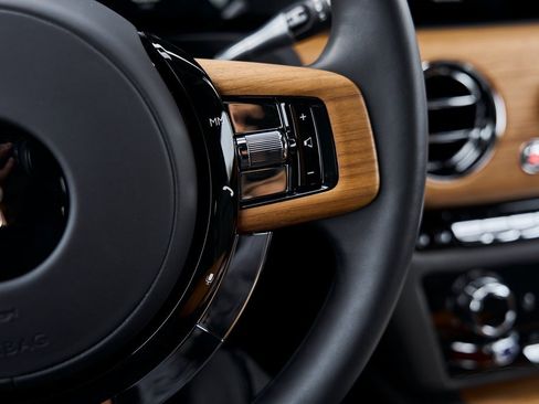 Used 2025 Rolls-Royce Spectre w/ Spectre Launch Package image 55