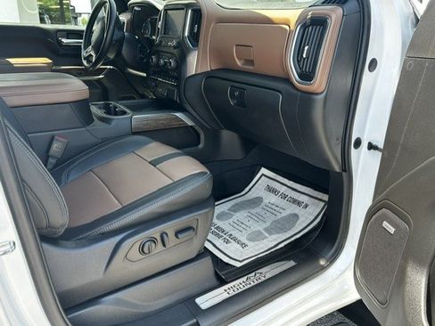 Used 2023 Chevrolet Silverado 3500 High Country AWD/4WD image 9