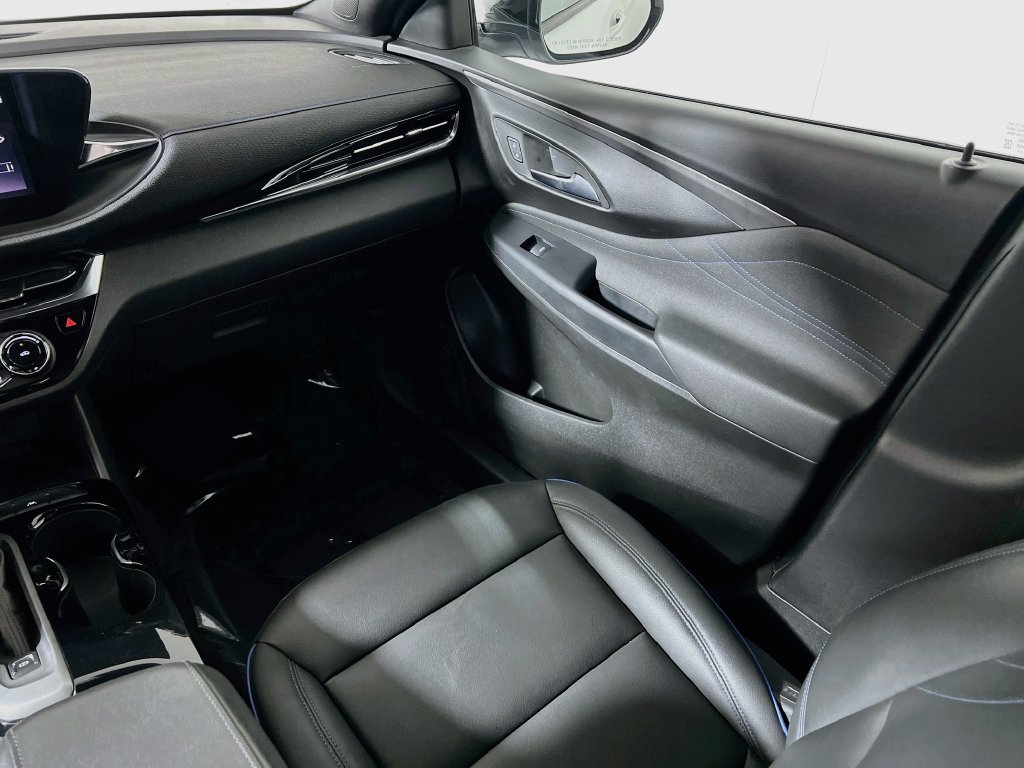 Used 2024 Buick Envista Sport Touring w/ Convenience I Package FWD image 21