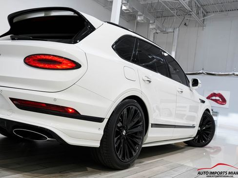 Used 2022 Bentley Bentayga Speed image 35