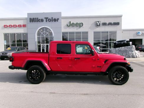 New 2025 Jeep Gladiator Sport AWD/4WD image 5