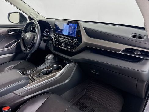 Certified 2022 Toyota Highlander Limited image 32