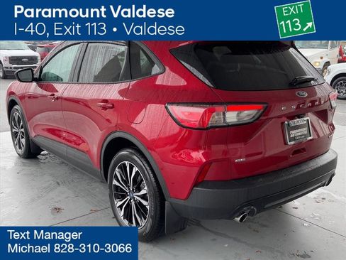Used 2021 Ford Escape SE w/ SE Sport Appearance Package image 2