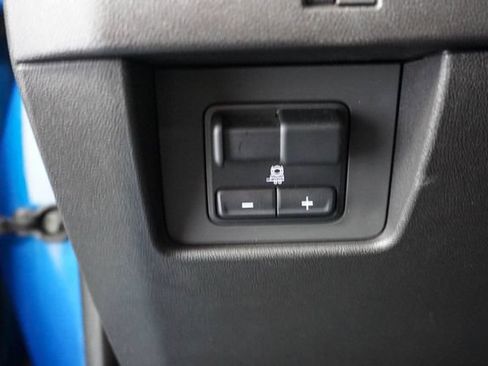 Used 2024 Chevrolet Colorado Trail Boss w/ Advanced Trailering Package AWD/4WD image 9