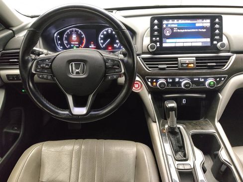 Used 2018 Honda Accord Touring image 22