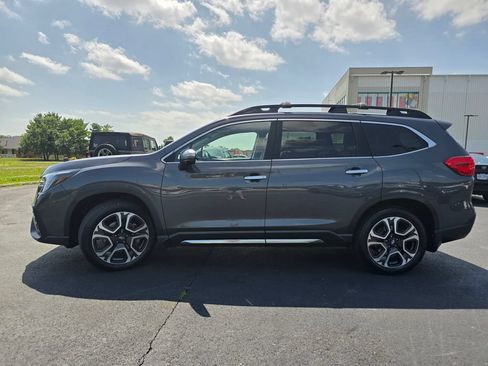 Used 2023 Subaru Ascent Touring AWD/4WD image 5
