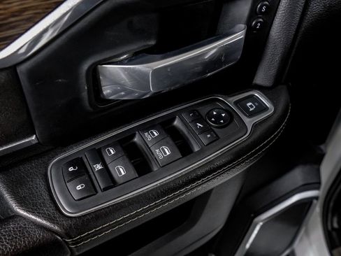 Used 2020 RAM 3500 Laramie image 33