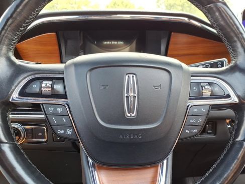Used 2019 Lincoln Navigator Reserve AWD/4WD image 26