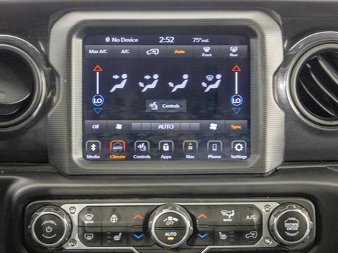 Used 2022 Jeep Wrangler Unlimited Sport AWD/4WD image 26