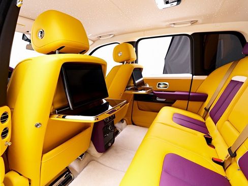 Used 2025 Rolls-Royce Cullinan image 47