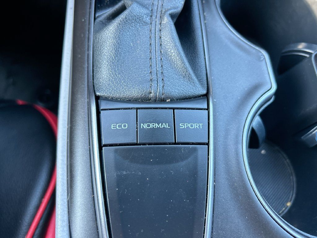 Used 2023 Toyota Camry SE FWD image 32
