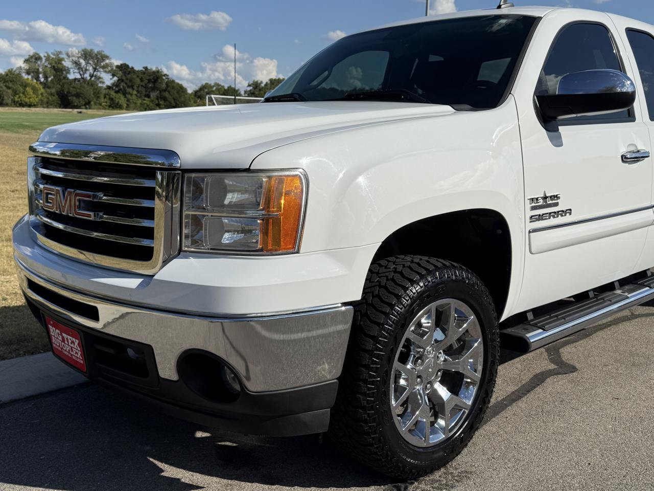 Used 2010 GMC Sierra 1500 SLE w/ Texas Edition RWD image 42