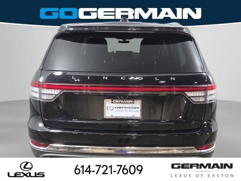 Used 2025 Lincoln Aviator AWD image 9
