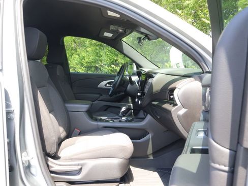 Used 2023 Chevrolet Traverse LT w/ LPO, Floor Liner Package AWD/4WD image 41