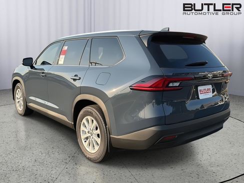 New 2026 Toyota Grand Highlander FWD image 4