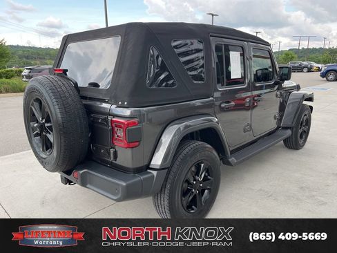 Used 2020 Jeep Wrangler Unlimited Sahara AWD/4WD image 19
