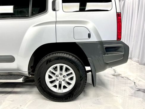 Used 2014 Nissan Xterra S image 11