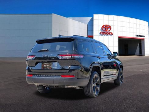 Used 2025 Jeep Grand Cherokee L Limited w/ Black Appearance Package AWD/4WD image 10
