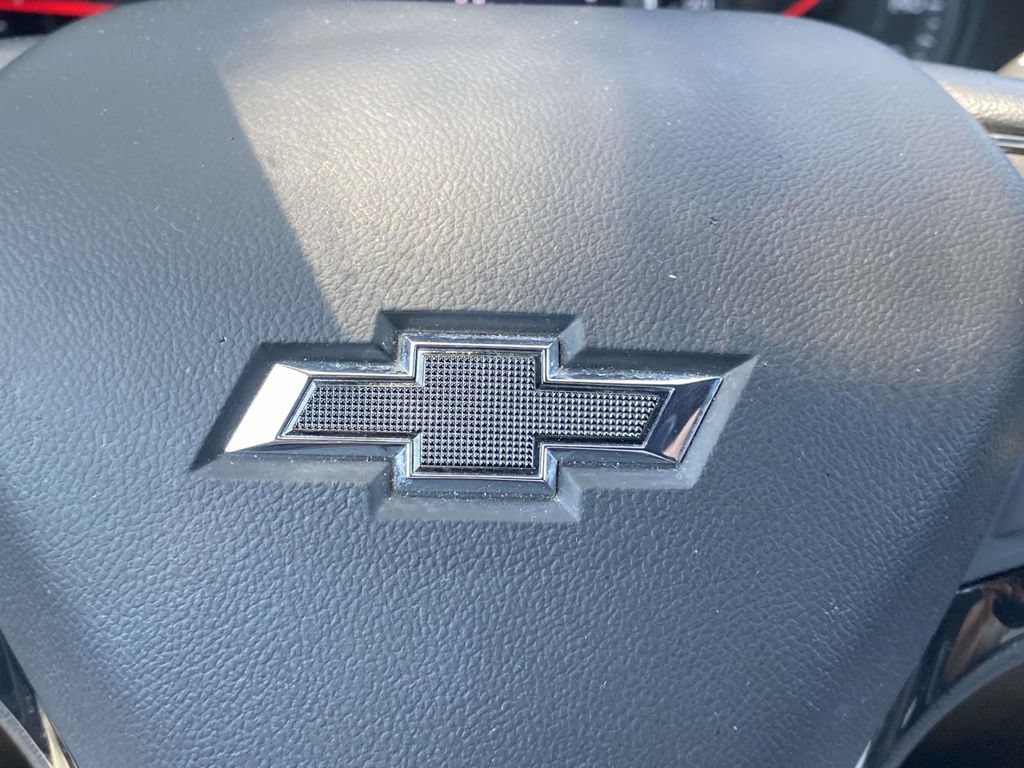 Used 2023 Chevrolet Equinox RS w/ LPO, Floor Liner Package FWD image 31