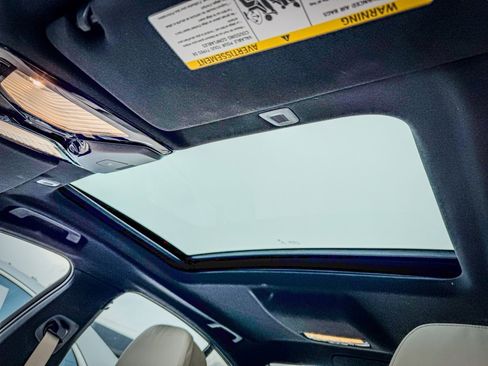 Used 2021 BMW 540i xDrive w/ M Sport Package image 29