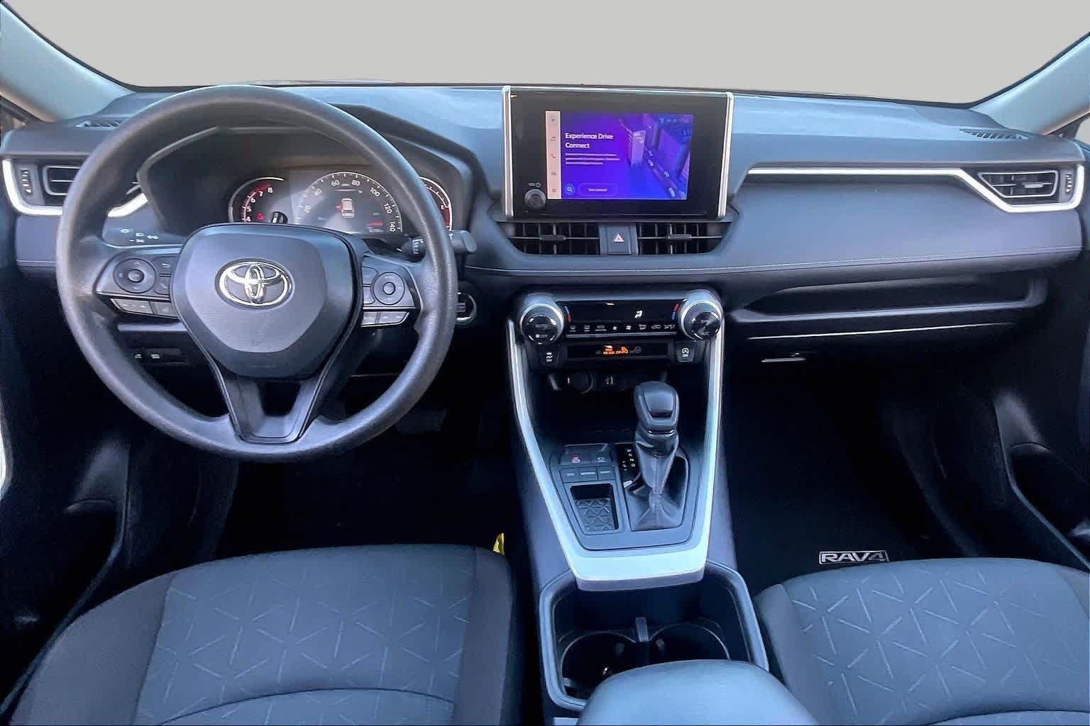 Used 2025 Toyota RAV4 XLE FWD image 15