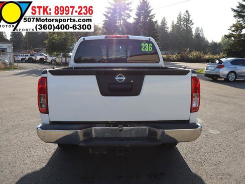 Used 2014 Nissan Frontier SV AWD/4WD image 8