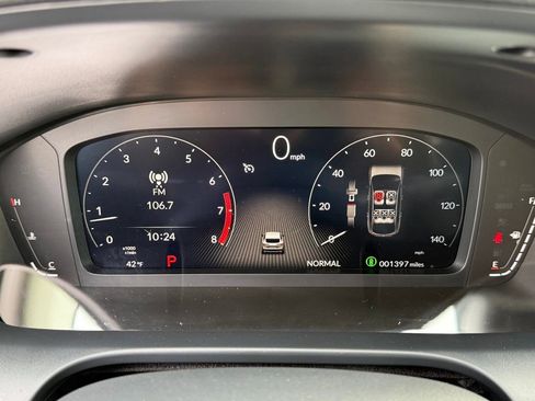 Certified 2025 Acura ADX Base image 22