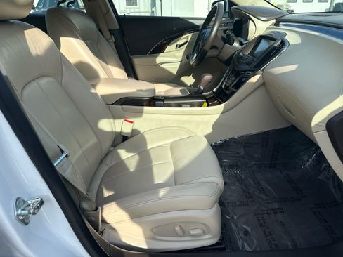Used 2016 Buick LaCrosse Leather FWD image 12