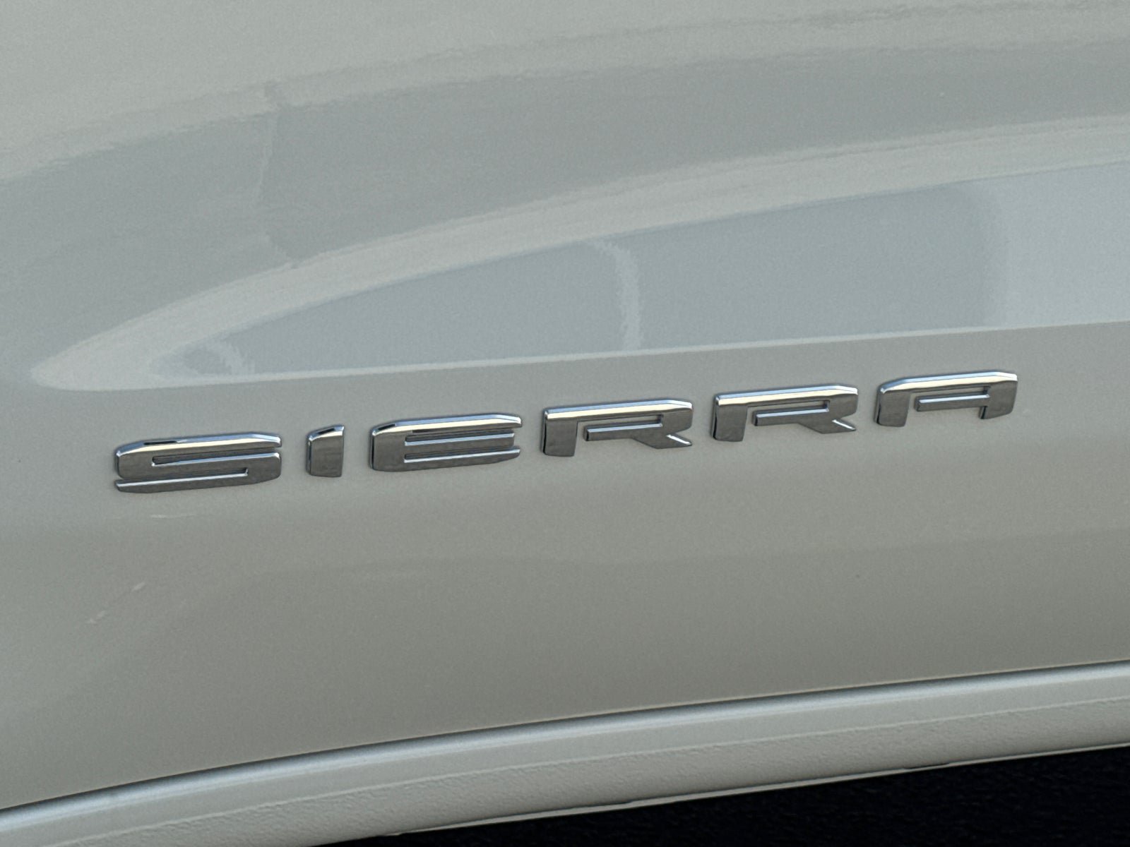 Used 2026 GMC Sierra 1500 SLT w/ SLT Convenience Package AWD/4WD image 9