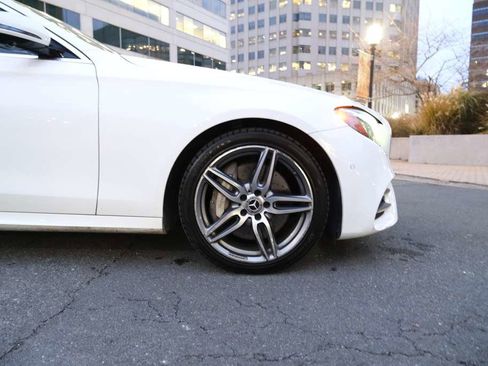 Used 2019 Mercedes-Benz E 300 4MATIC w/ Premium 1 Package image 14