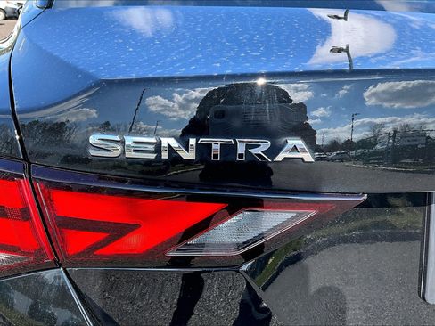 Used 2023 Nissan Sentra SV w/ All-Weather Package FWD image 7