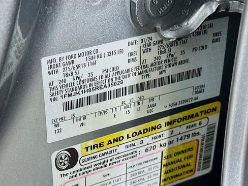 Used 2024 Ford Expedition Max XLT image 12